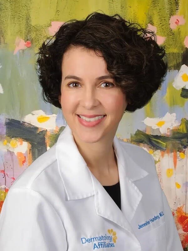 JENNIFER HUNDLEY Headshot